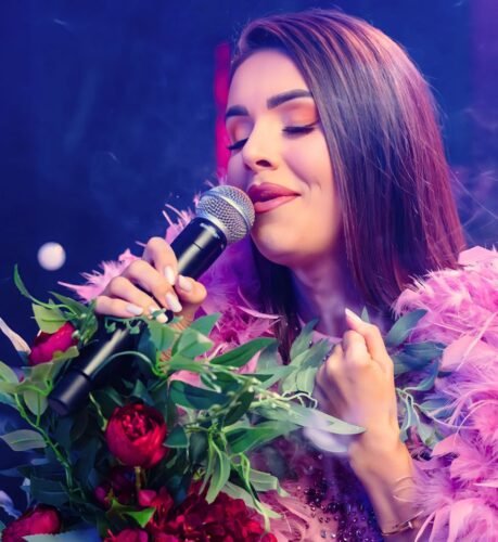 Booking Artisti - Georgiana Lobont - Divers